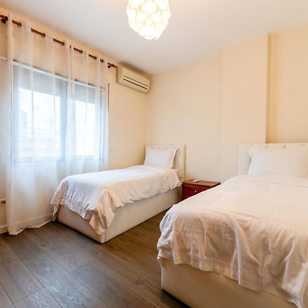 Hotel Elior Tiranë Luaran gambar