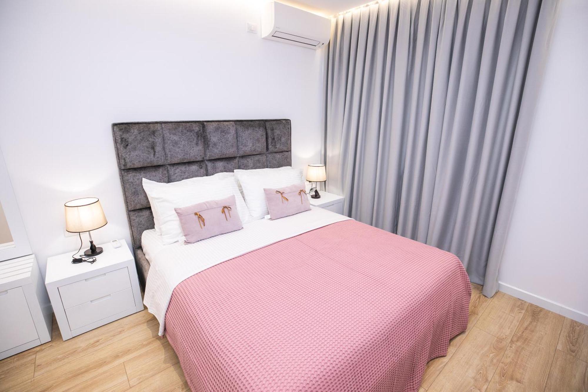 Hotel Elior Tiranë Luaran gambar
