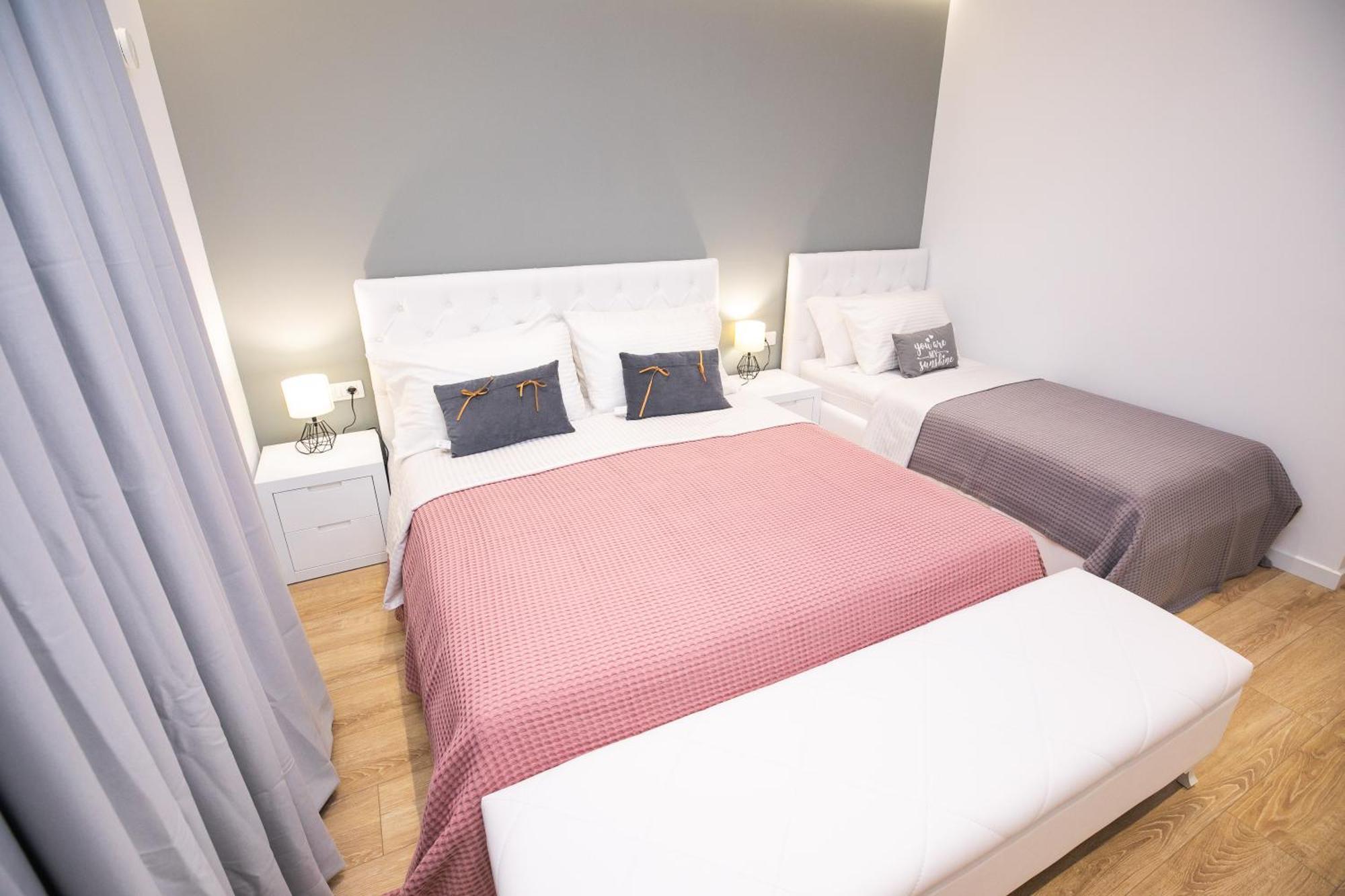 Hotel Elior Tiranë Luaran gambar