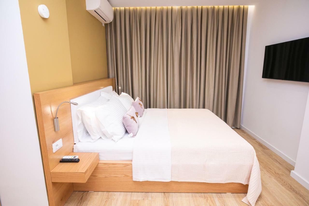 Hotel Elior Tiranë Luaran gambar